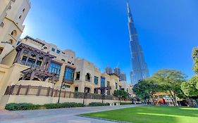 Durrani Homes - Unique Garden Apt At Souk Al Bahar Besides Dubai Mall & Burjkhalifa With Private Jaccuzi