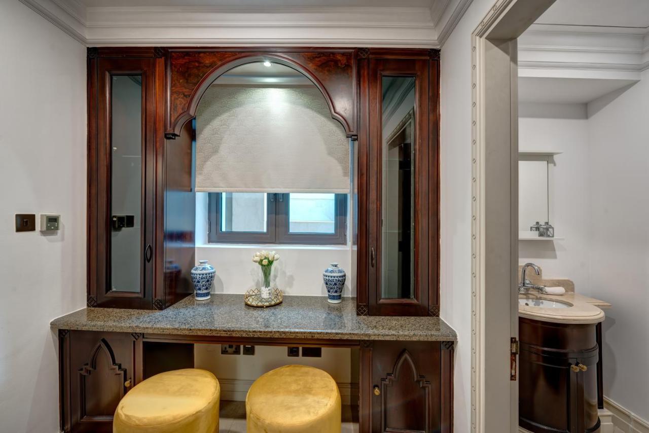 Durrani Homes: Garden Oasis at Souk Al Bahar with Jacuzzi Dubai Exterior photo